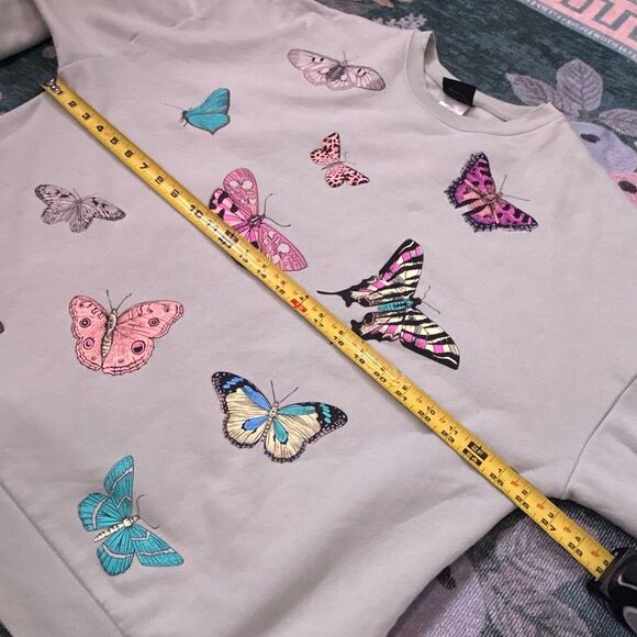 Womens butterfly crewneck sweatshirt XL Graphic Cozy Sweater Extra large insect - Picture 9 of 10